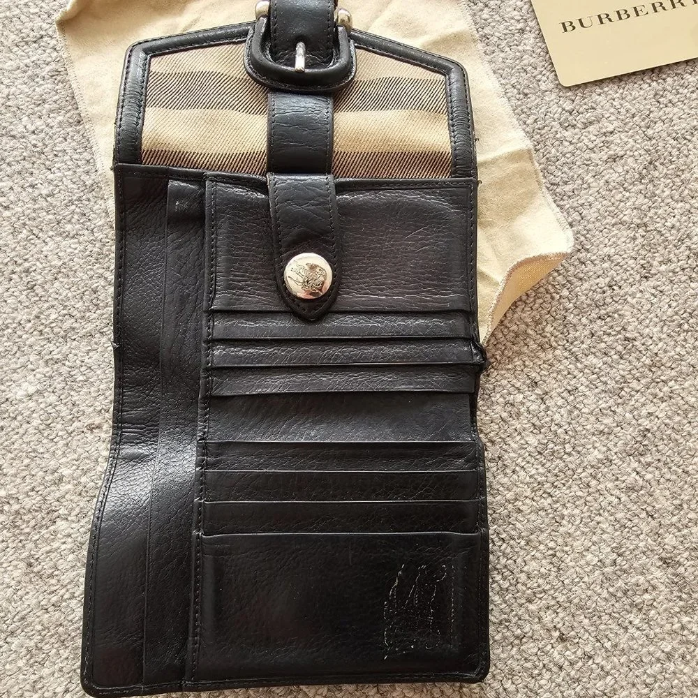 Preowned Burberry House Check Vintage Bifold  Wallet with original box, dust bag - Picture 12 of 16